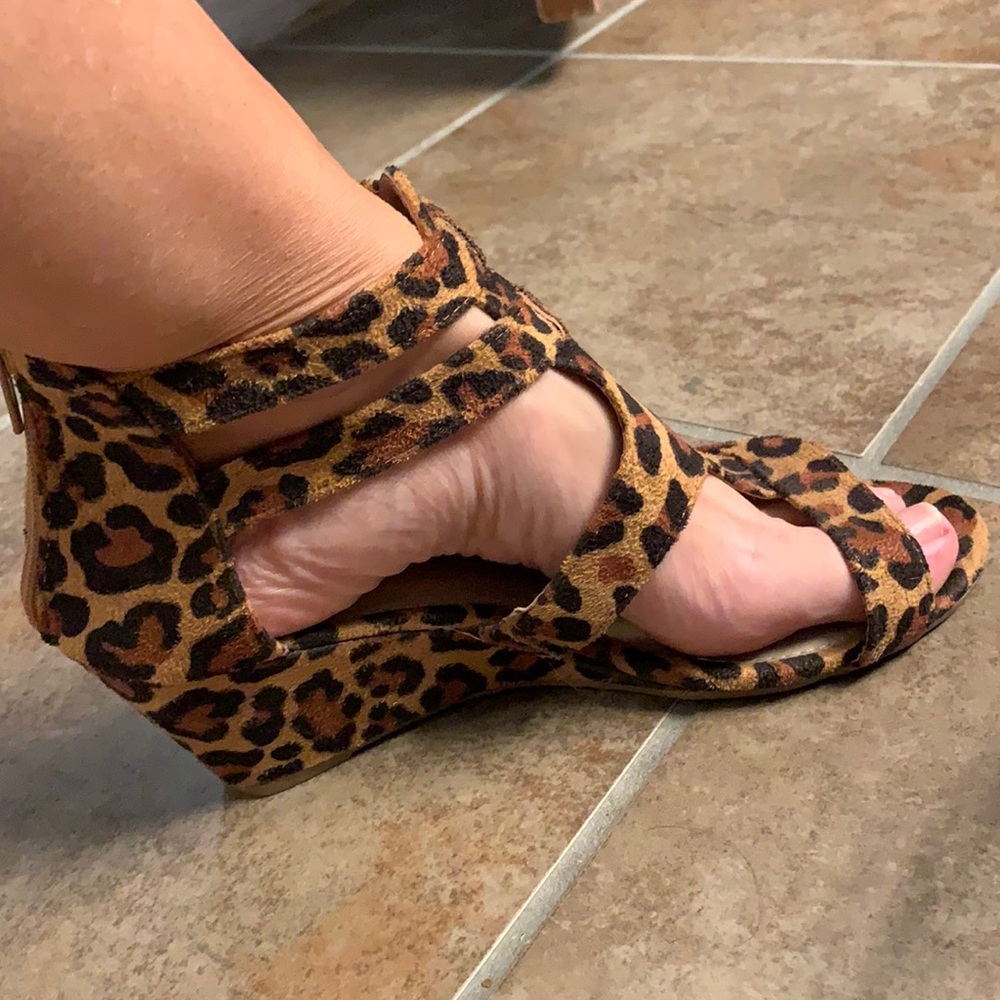 Leopard wedge sandal